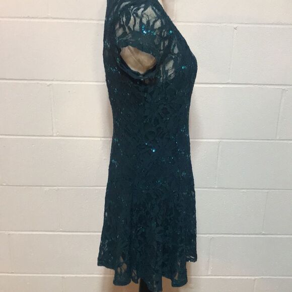 Speechless Sequin Dress Lg. - Picture 5 of 8